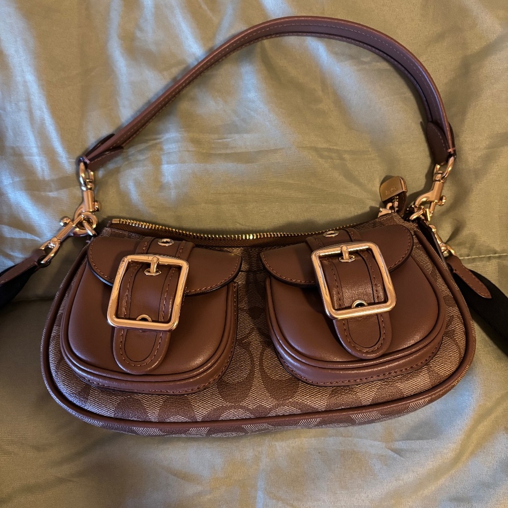 Coach small crossbody/shoulder bag